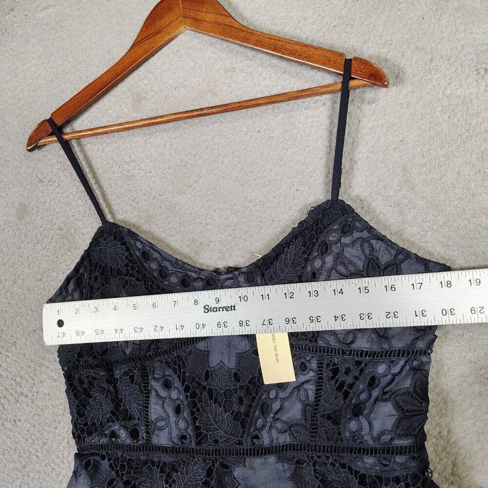 Skies Are Blue Cami Top Women's Medium Navy Blue Leaf Lace Sleeveless Peplum NWT - Picture 5 of 13